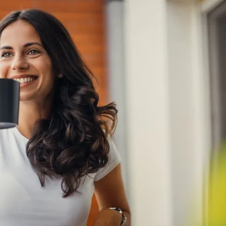 عشبة الحرجل للتخسيس تقلّل من تراكم الدهون.. حسب دكتورة في التغذية.. (المصدر: Shutterstock)