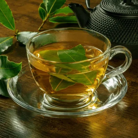 تجربتي مع ورق الغار للتنحيف.. التقليل من الدهون في البطن والأرداف (المصدر Shutterstock)