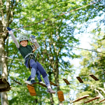 صورة لطفل مغامر جريء