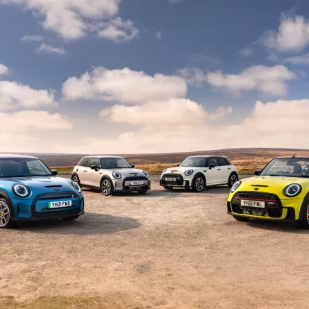 مجموعة من Mini Electric