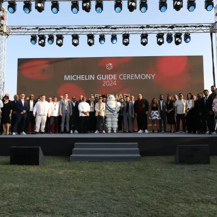 صورة جماعية للطهاة في المطاعم المشاركة