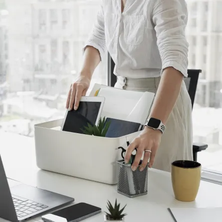 ما الفرق بين مفهوم النقل والتكليف في بيئة العمل ؟