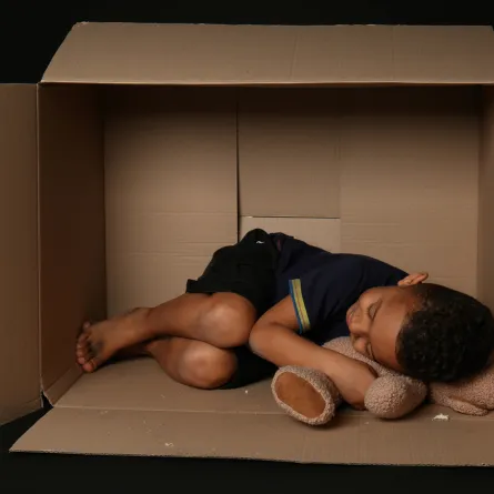 صورة طفل يشعر بالزعل