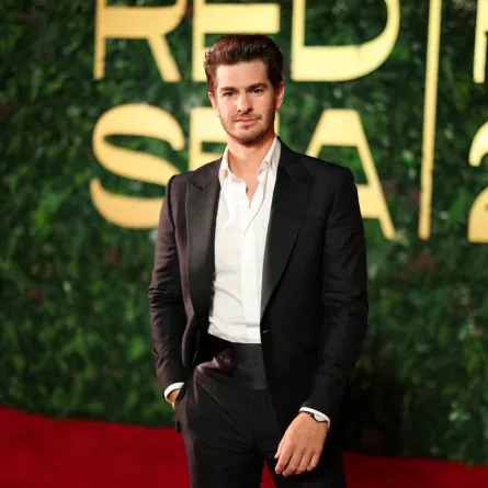 أندرو غارفيلد (Andrew Garfield). مصدر الصورة: Tim P. Whitby/Getty Images for The Red Sea International Film Festival