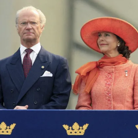 الملك كارل غوستاف والملكة سيلفيا (King Carl Gustaf and Queen Silvia). مصدر الصورة: SVEN NACKSTRAND / AFP