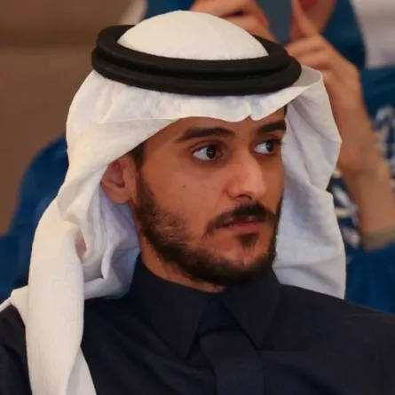 الفنان عايض