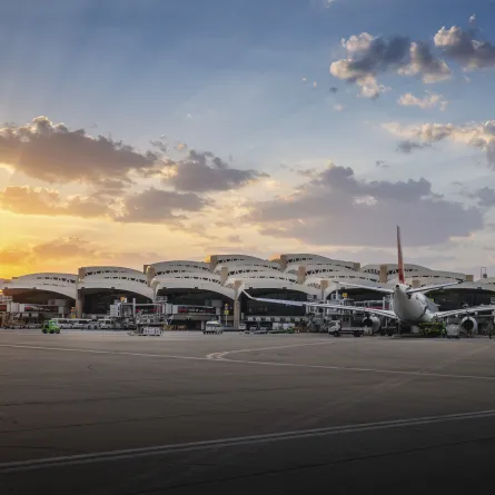 مطار الملك خالد 