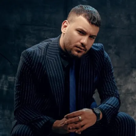 مسلم - الصورة من صفحته على فيسبوك 