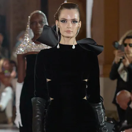 مهيرة عبد العزيز بأقراط ألماس مُتدلية- تصوير ندى محسن خاص سيدتي