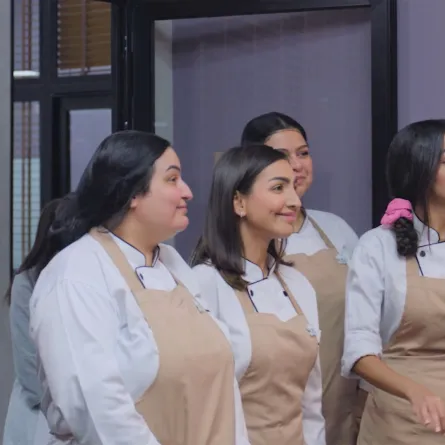 العنود سعود وهبة حسين من كواليس المسلسل  -الصورة من المركز الاعلامي ل ام بي سي 