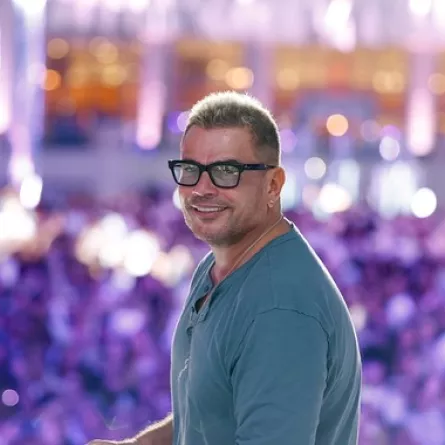 عمرو دياب - الصورة من صفحته الرسمية على الفيس بوك