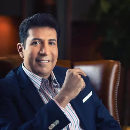 هاني رمزي- الصورة من صفحته الرسمية على الفيس بوك