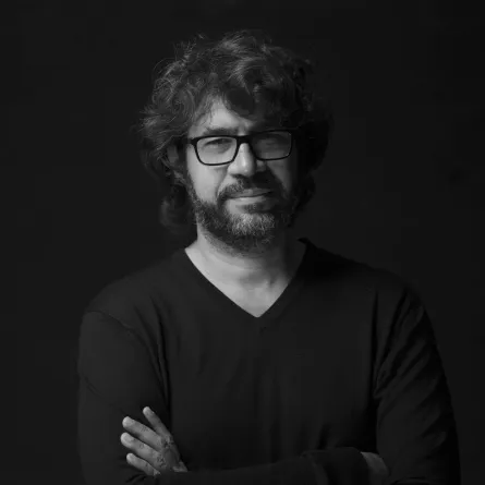 الصورة من حساب المخرج عمر هلال على الفيس بوك