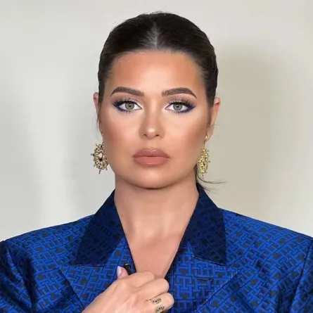 الصورة من حساب يسرا اللوزي على انستغرام