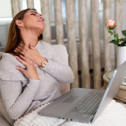 أعراض أبهر الكتف الأيمن 