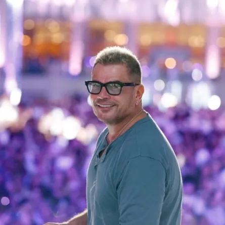 عمرو دياب - الصورة من صفحته الرسمية على الفيس بوك