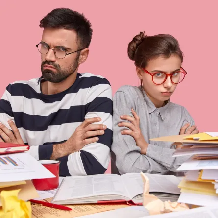 السمات الشخصية للشخصيات السّامة في العمل وتأثيرها السلبي