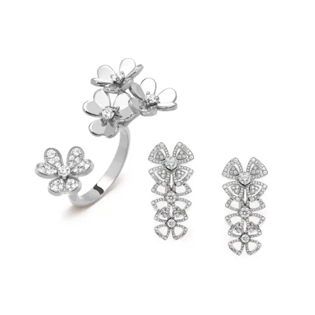 مجوهرات ذهب أبيض مرصوفة بالألماس من وحي الورود