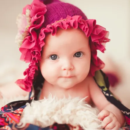 صورة لطفل يناير