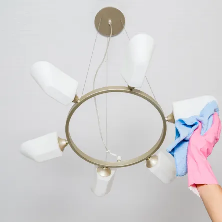 تنظيف لمبات المصباح الكهربائي خطوة خطوة