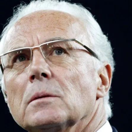 وفاة أسطورة كرة القدم الألمانية فرانز بيكنباور عن عمر 78 عاماًً - الصورة من رويترز