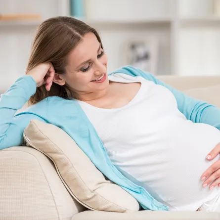 علاقة صغر حجم البطن بحجم الجنين ومتى تقلق الحامل؟