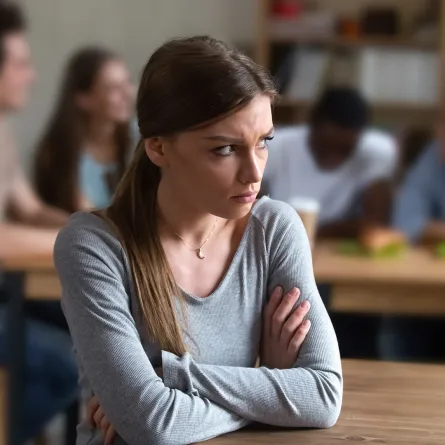 أسباب فشل العلاقات الاجتماعية