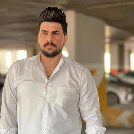  الصورة من المركز الإعلامي للفنان علي إسماعيل 