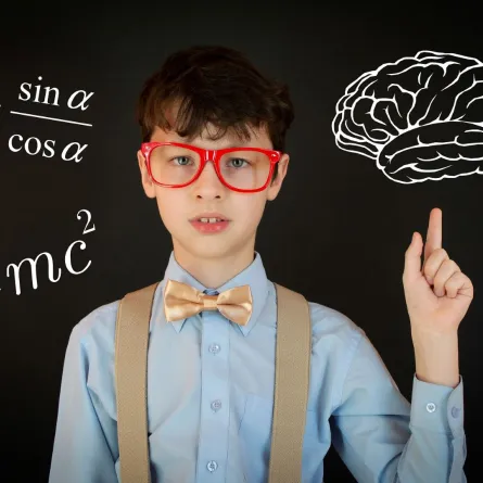 صورة طفل عبقري 
