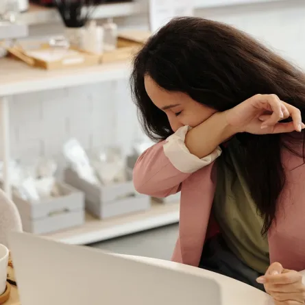 أعراض متحور فيروس كورونا الجديد 