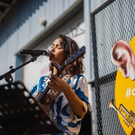 برنامج متنوع ومواهب استثنائية في مهرجان القوز للفنون 2024 بدبي