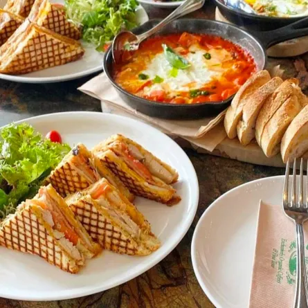 وجبات فطور مميزة في مطاعم الرياض