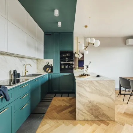 الأثاث القديم والجديد بمنزلك 