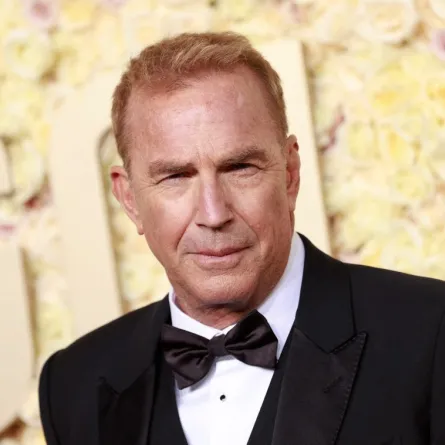 كيفن كوستنر  Kevin Costner في حفل الغولدن غلوب (مصدر الصورة: Michael TRAN / AFP)