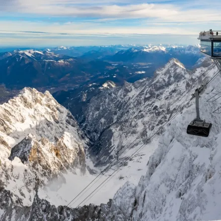 عربات تلفريك مفضلة في منتجعات التزلج العالمية