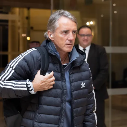 روبرتو مانشيني، المدير الفني للمنتخب السعودي الأول لكرة القدم