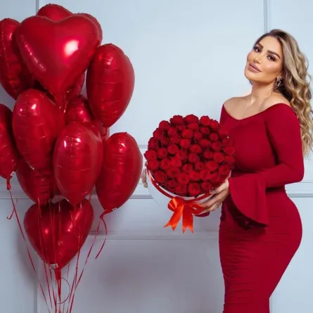 سارة نخلة تعلن خطوبتها بفيديو كليب رومانسي وتخفي وجه العريس