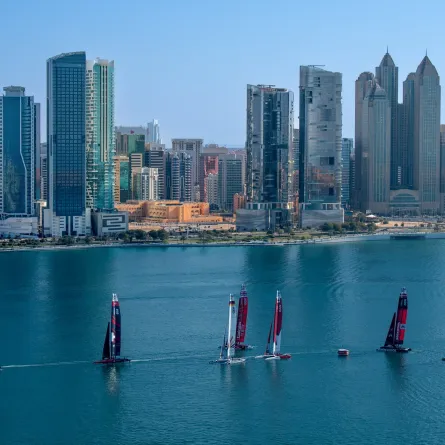 سباق القوارب الشراعية. الصورة من حساب Mubadala على منصة x