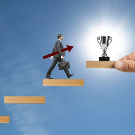 السعي للوصول إلى الأداء المهني المتميز والمتطور في العمل بشكل دائم ومستمر 