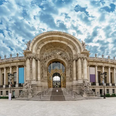 لقطة لبناء متحف بيتي باليه من الخارج