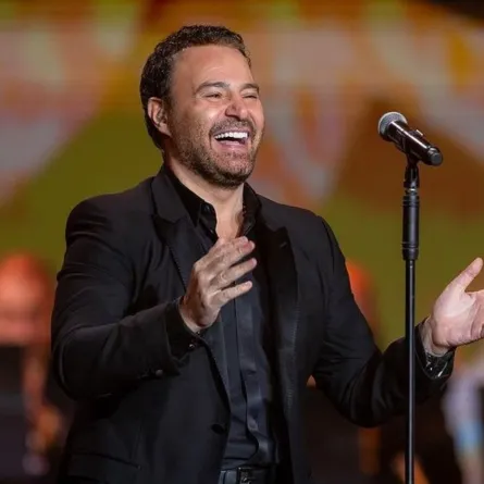 عاصي الحلاني - الصورة من حساب شركة بنش مارك على انستغرام