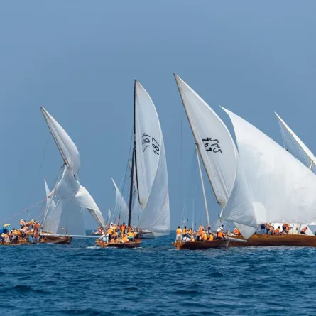 تأجيل سباق مهرجان أبوظبي البحري للمحامل الشراعية فئة 43 قدماً