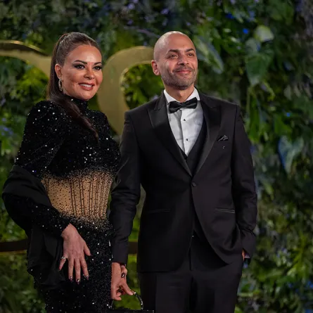 الفنانة كارمن لبس برفقة ابنها- الصورة من المكتب الإعلامي لـ mbc