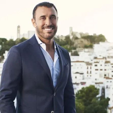 كاظم الساهر يطرح كليب "يا وفية" أولى أغنيات ألبومه الجديد "مع الحب"