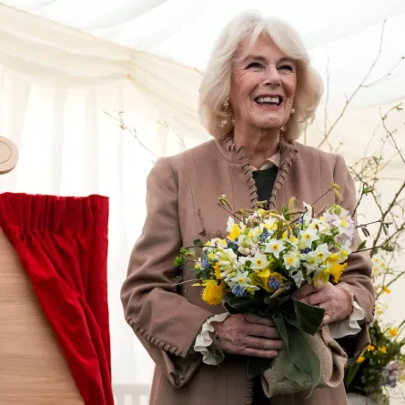 الملكة كاميلا في سويندون غرب إنجلترا (Queen Camilla in Swindon, western England). مصدر الصورة:  Alastair Grant / POOL / AFP