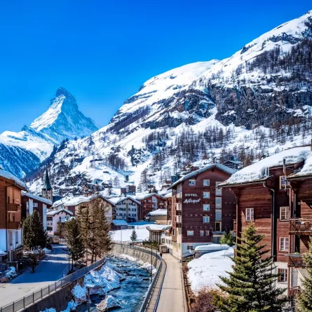 زيرمات هي قرية جبلية مثالية لقضاء عطلة رومانسية 