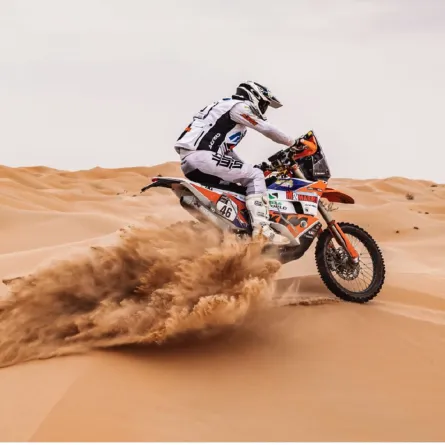 انطلاق فعاليات النسخة الـ33 من رالي أبوظبي الصحراوي. الصورة من wam