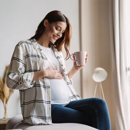 متى تشعر الأم بحركة الجنين.. وما هي دلالاتها؟