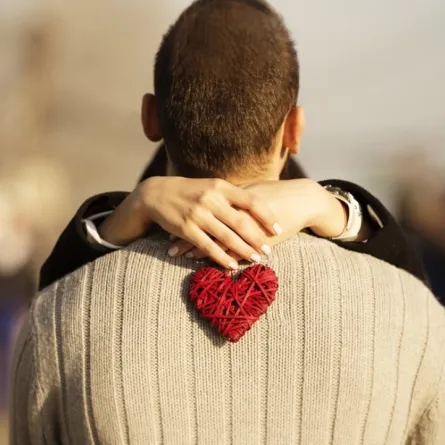 رؤية شخص تحبه في المنام- صورة تعبيرية