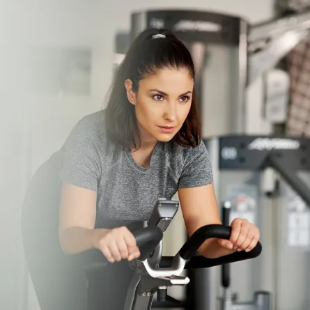 فوائد تمارين الدراجة الثابتة تفوق التقديرات